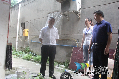 薛学深到泸县海潮镇视察防汛抗灾工作开展情况(图1)