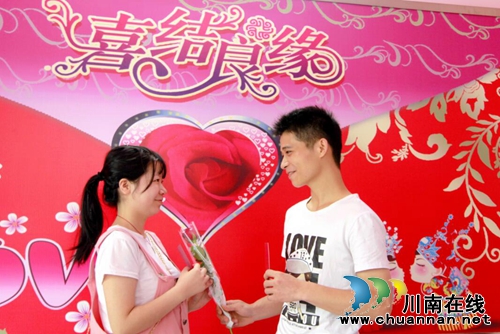 七夕节，龙马潭区婚姻登记处，一大波甜蜜来袭(图1)