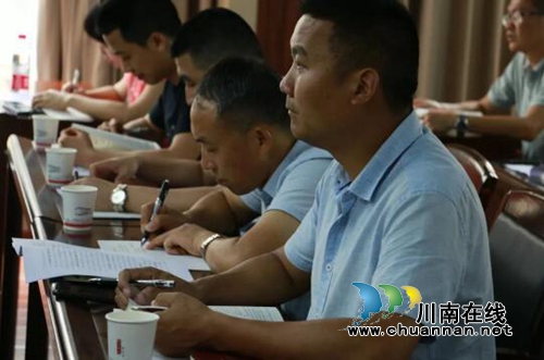 龙马潭区法院“双明白人”协作机制签约落地(图2)