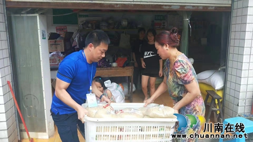 泸县海潮镇全力保障洪峰过境，确保居民生活生命安全(图1)