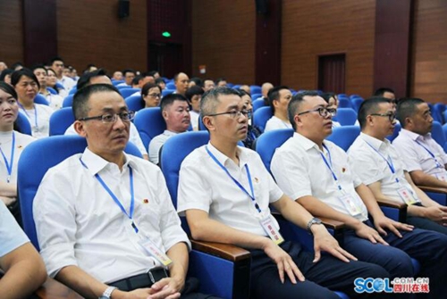 泸州江阳区：旁听庭审增强党员干部“免疫力”(图2)