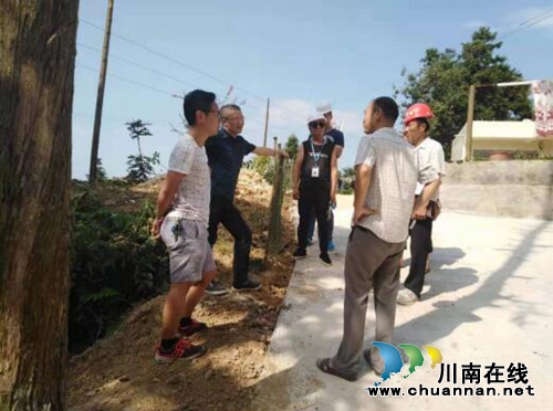 古蔺县局派驻纪检组对乌蒙山连片区域土地整治项目进行现场督查(图1) 古蔺县局派驻纪检组对乌蒙山连片区域土地整治项目进行现场督查(图1)