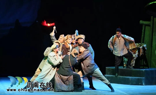 经典现代京剧《智取威虎山》9月3日泸州献演(图8)