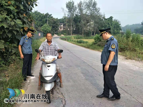 泸县云龙镇开展“三联动”“五统一、五联动”道路交通安全大检查(图3)