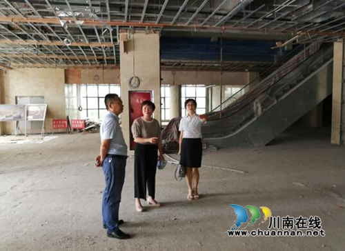 宜宾江安县委副书记、县长宿斌调研市民中心(图2)