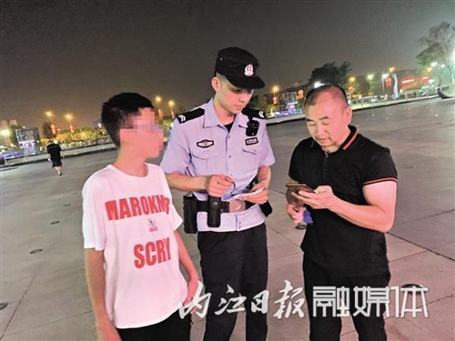 内江：男孩高铁中途下车拒上车&nbsp;民警劝导3小时(图2)