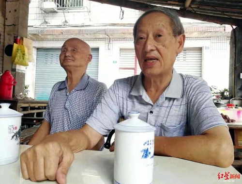 自贡“杨八爷”：捐资近100万&nbsp;筑堰修路帮老人(图1)