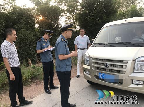 泸县立石镇开展“五统一、五联动”交通执法检查行动(图1)