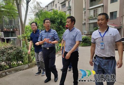 泸州中院到桂圆林社区开展巩固创文成果工作(图2)