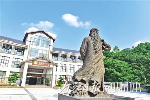 内江将在中小学书画教师中普及大千艺术(图1)