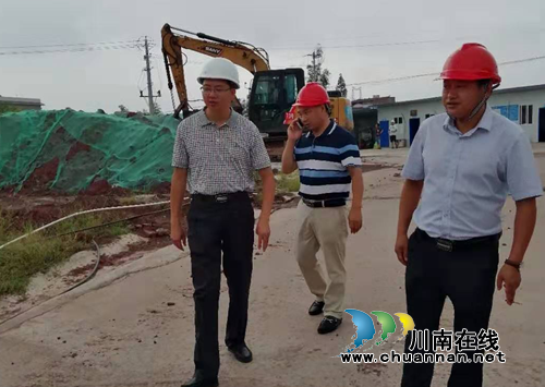 泸县立石镇开展在建项目安全大检查(图1)