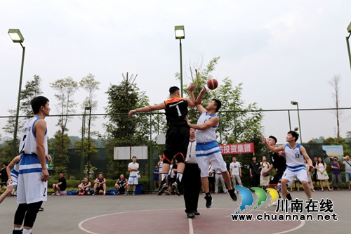 四川融通安防集团组队参加第六届桂圆文化节篮球邀请赛(图1)