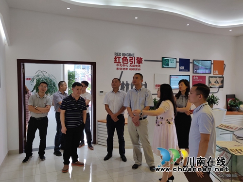 省市场监管局（省民营办）调研华阳街道佳乐商圈非公企业党建工作(图2)