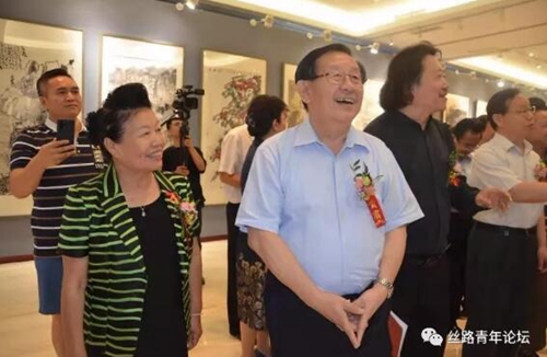 全国政协副主席万钢接见丝路青年论坛代表(图4)