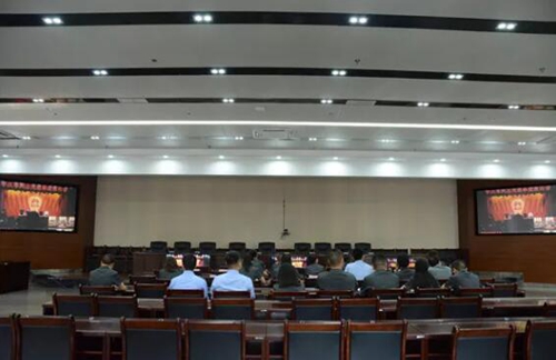 江阳法院干警参加学习李庆军先进事迹报告会(图1)