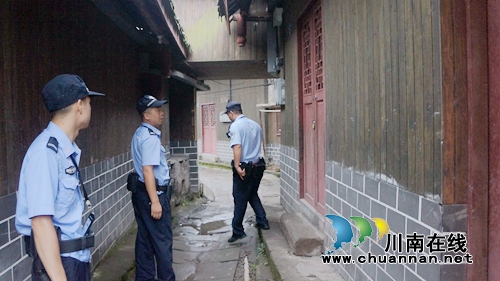 泸县立石镇派出所对可疑涉黄窝点进行拉网式大检查(图3)