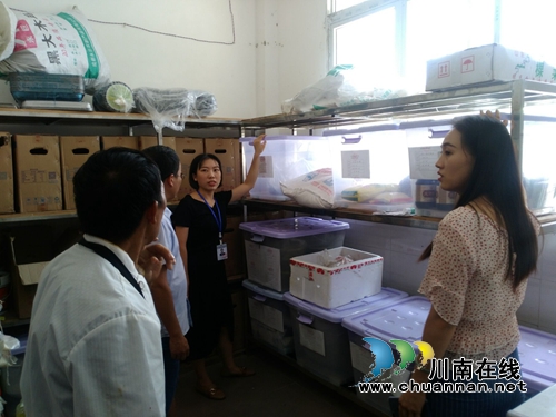 合江县九支镇开展秋季食品安全专项检查(图2)