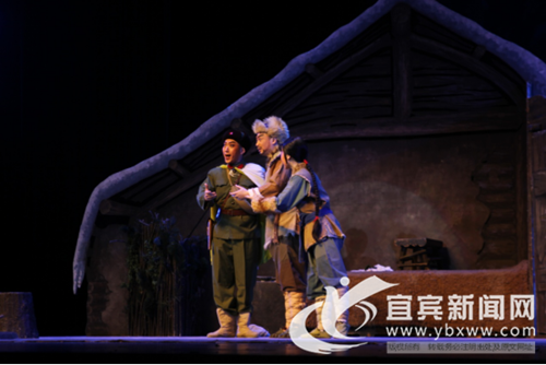 京剧《智取威虎山》在宜宾上演&nbsp;引发票友共鸣(图2)