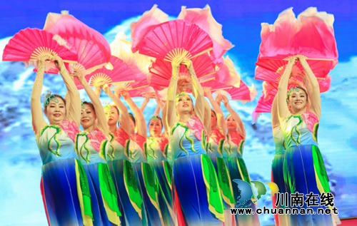 佳乐业主中秋暨国庆文艺晚会隆重举行(图3) 佳乐业主中秋暨国庆文艺晚会隆重举行(图3)