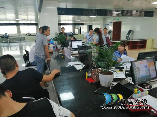 古蔺县开通“绿色通道” 提升重点项目审批效率(图1) 古蔺县开通“绿色通道” 提升重点项目审批效率(图1)