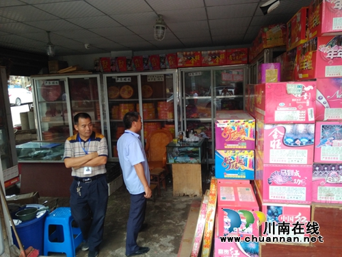 泸县潮河镇开展在建项目工程和烟花爆竹专项安全检查(图1) 泸县潮河镇开展在建项目工程和烟花爆竹专项安全检查(图1)