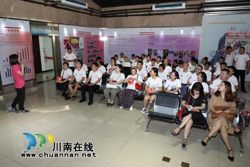 奥运冠军张梦雪亲临现场 见证体彩透明开奖(图4) 奥运冠军张梦雪亲临现场 见证体彩透明开奖(图4)