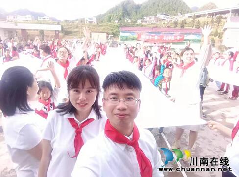 四叶草扶贫爱心基金10万元精准扶贫泸州村小(图3)