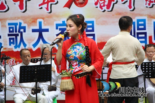 龙马潭：优秀传统民歌轮番唱&nbsp;用歌声讲中国故事(图3)
