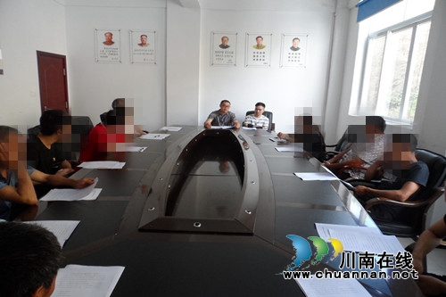 合江县先滩司法所开展“庆中秋，学刑法，迎新生”主题教育活动(图1)