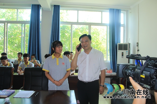 泸县开展爱在中秋不孤单关爱农民工子女活动(图2)