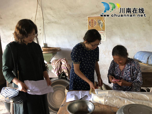 南溪区长兴镇：中秋节关爱计生特殊家庭(图1)