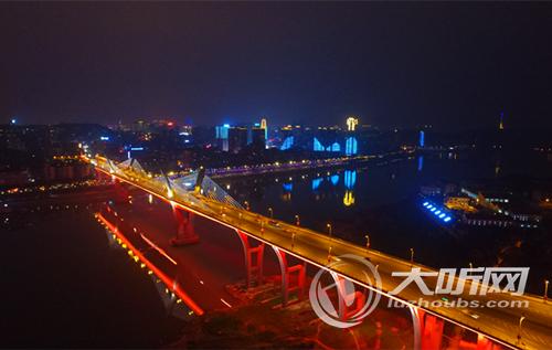 泸州夜景将开启节日模式 拍照打卡点位看过来(图1) 泸州夜景将开启节日模式 拍照打卡点位看过来(图1)
