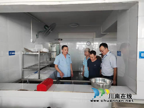 合江县市场监管局：坚持三个结合，抓“开学季”食品安全检查(图3)