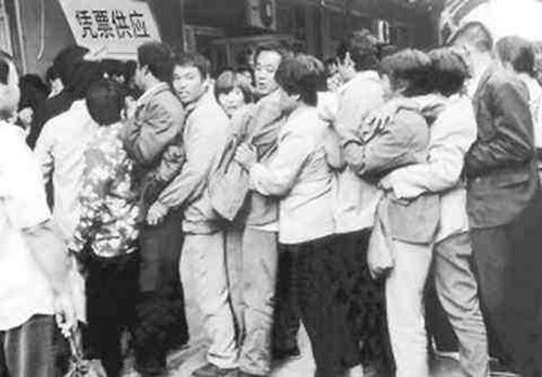 定制服务演时尚轮回&nbsp;岁月痕迹诉往日故事(图3)