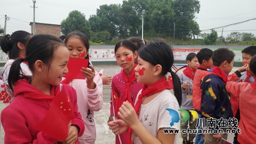 泸县百和镇四合村“儿童之家”开展爱国主义教育活动(图2)