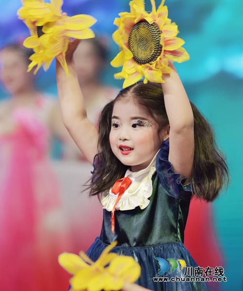 龙马潭区莲花池街道：唱响新时代赞歌&nbsp;&nbsp;送母亲最美祝福(图4)