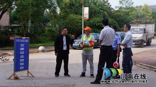 李盛春率队到泸县立石镇督导“防风险、保平安、迎大庆”相关安全工作(图2)