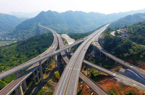 泸州两条高速公路项目申请报告通过省上评估(图1)