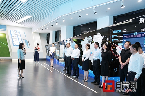 自贡市长何树平率队赴泸州学习考察自贸区建设(图3)