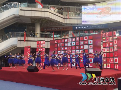 龙马潭区红星街道举办庆祝中华人民共和国成立70周年文艺汇演(图4)