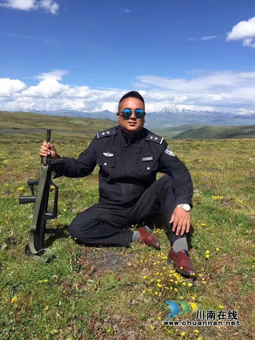 陈大刚:铁血并柔情着……(图1) 陈大刚:铁血并柔情着……(图1)