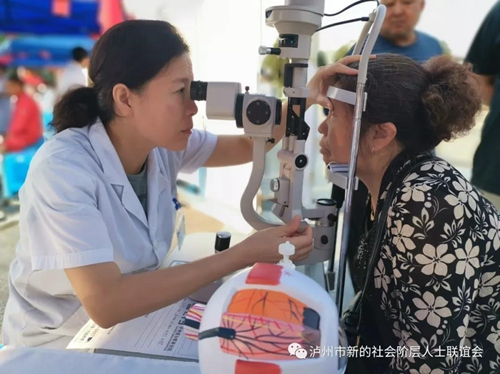 泸州新的社会阶层人士开展庆祝国庆70周年活动(图3)