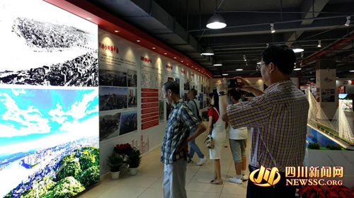 泸州70周年专题成就展秒变国庆“网红”地(图3)