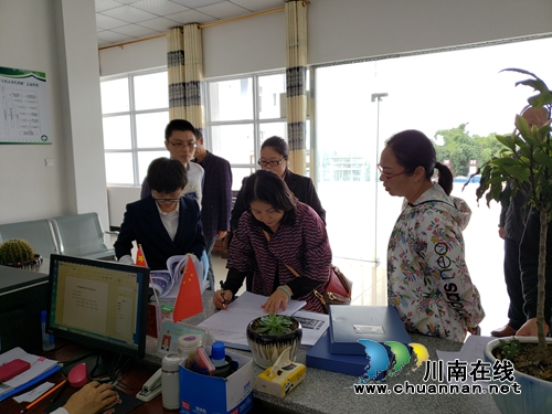 市委宣传部到泸县潮河镇督导幸福美丽新村文化院坝建设工作(图1)