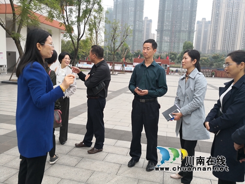 泸州十二中多举措开展党风廉政建设社会评价宣传工作(图1) 泸州十二中多举措开展党风廉政建设社会评价宣传工作(图1)