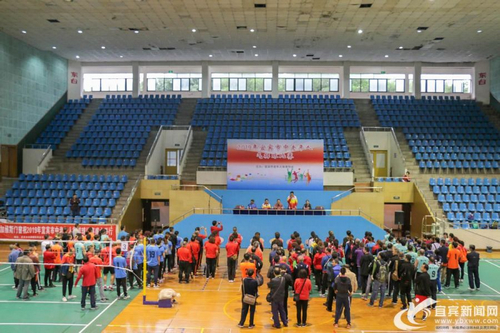 2019宜宾市中老年人气排球比赛火热开赛(图1) 2019宜宾市中老年人气排球比赛火热开赛(图1)