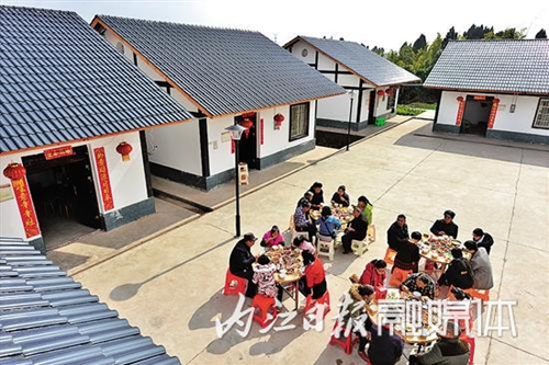 内江83户易地扶贫搬迁户搬进新居(图1)