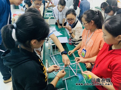 叙永一中举行2019科技创新·纸桥承重比赛(图1)