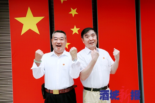 古稀之年 他们吹响集结号;沧海桑田 七十载定格一瞬间(图1) 古稀之年 他们吹响集结号;沧海桑田 七十载定格一瞬间(图1)