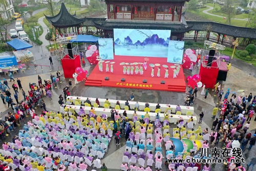 伞里盛开非遗节&nbsp;泸州“楠域奇缘”大放异彩(图3)